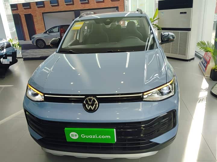 Фото 3 - Volkswagen Tharu