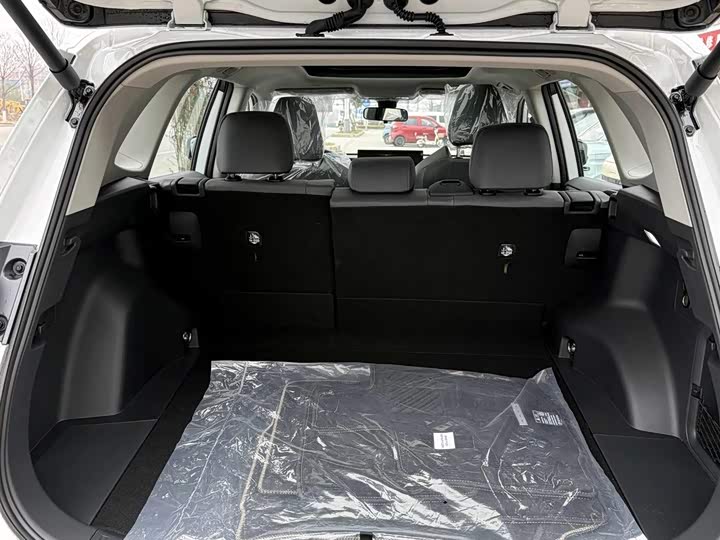 Фото 9 - Toyota RAV4