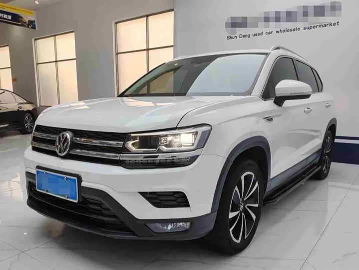 Фото 1 - Volkswagen Tharu