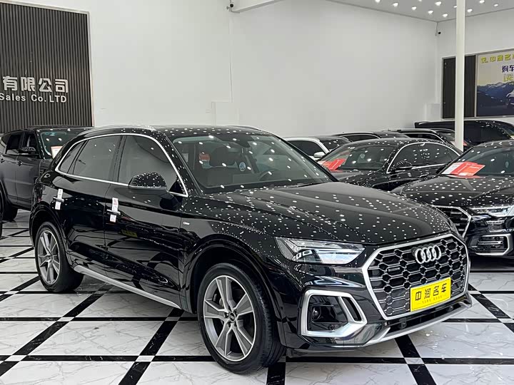 Фото 3 - Audi Q5L