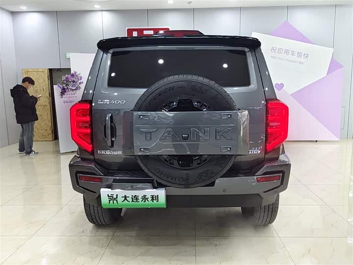 Фото 5 - Tank 400 Hybrid