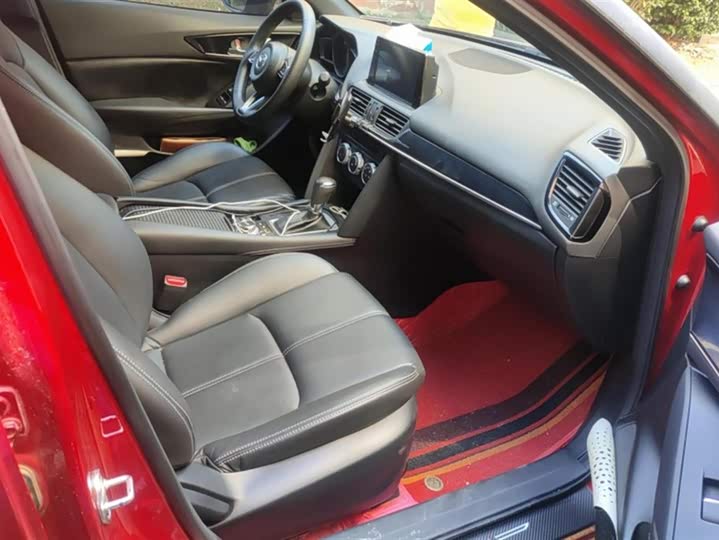 Фото 8 - Mazda CX-4