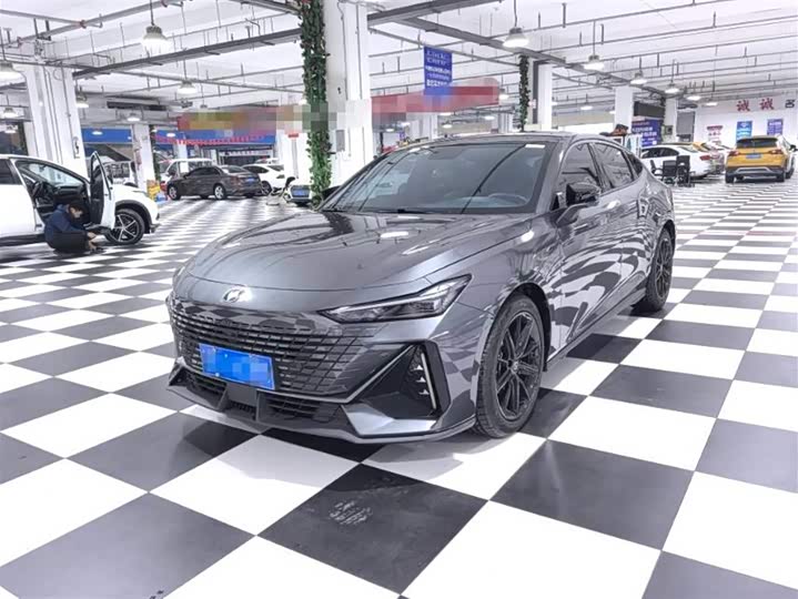 Фото 1 - Changan UNI-V