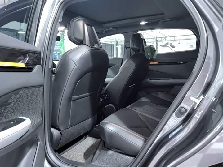 Фото 6 - Changan UNI-V