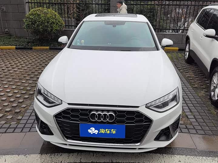 Фото 2 - Audi A4L