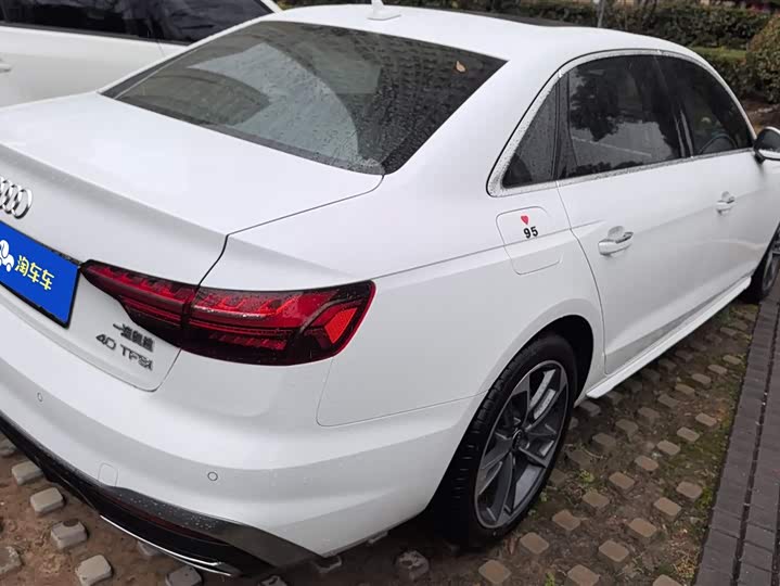 Фото 3 - Audi A4L