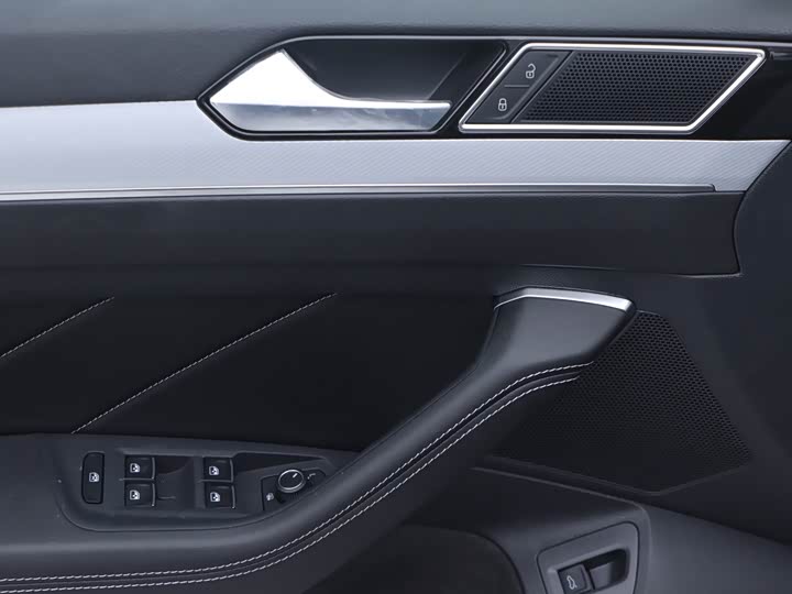 Фото 5 - Volkswagen Magotan