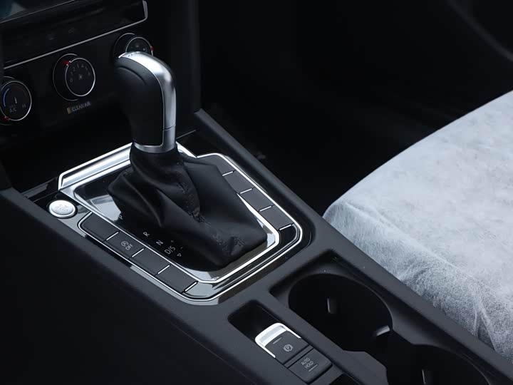 Фото 7 - Volkswagen Magotan