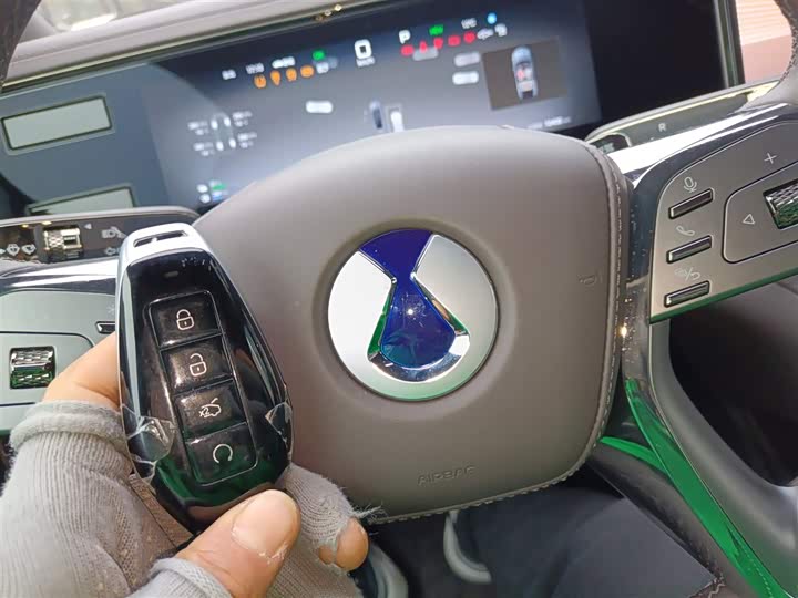 Фото 9 - Denza Z9