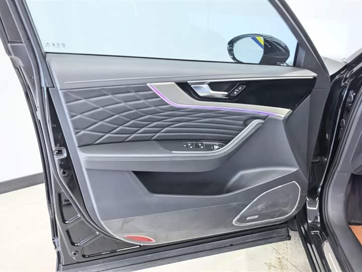 Фото 7 - Hongqi HS5