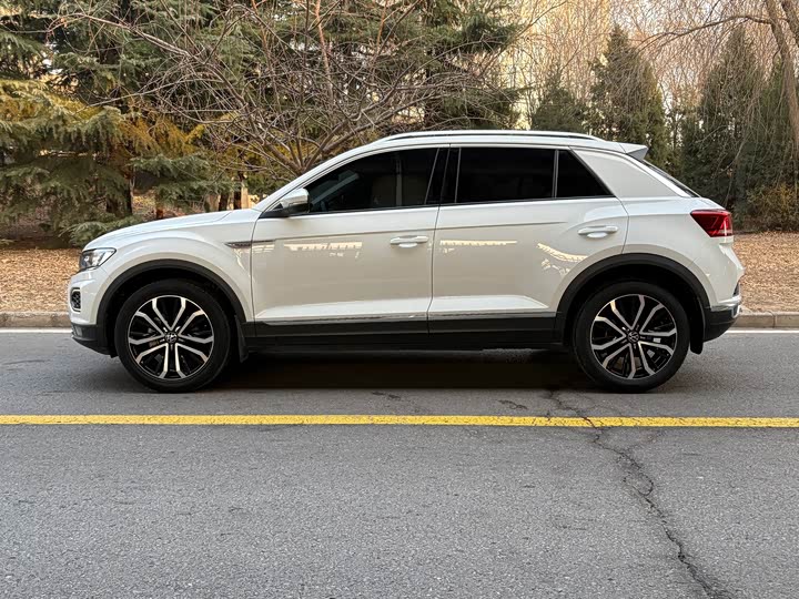 Фото 3 - Volkswagen T-Roc