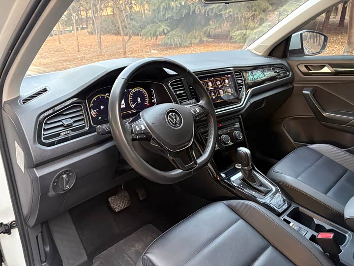 Фото 4 - Volkswagen T-Roc