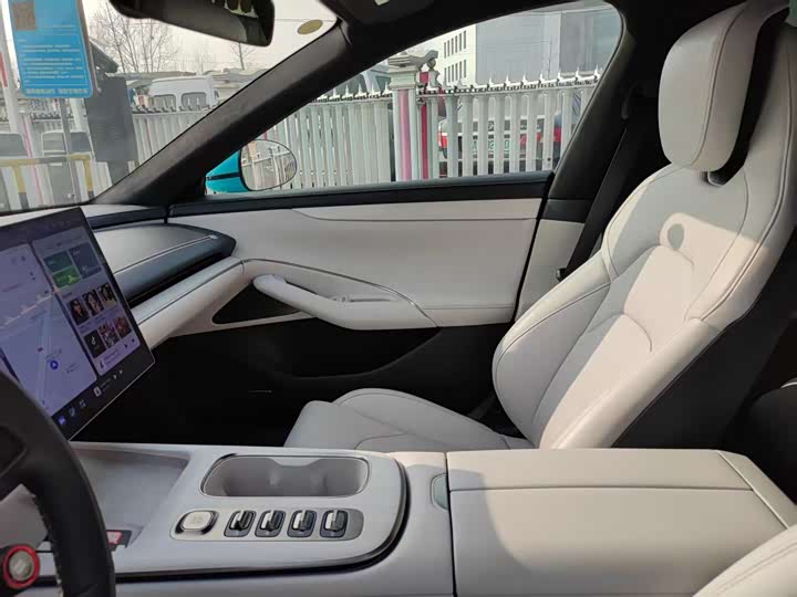 Фото 7 - Xiaomi SU7