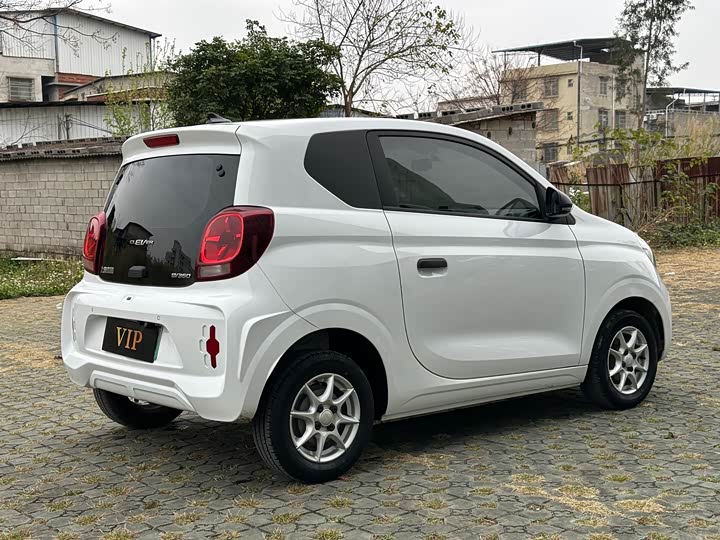 Фото 4 - Roewe Clever