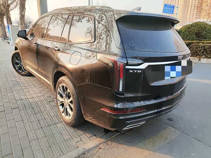 Фото 6 - Cadillac XT6