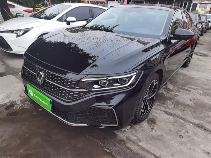 Фото 2 - Volkswagen Passat