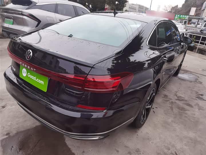 Фото 7 - Volkswagen Passat