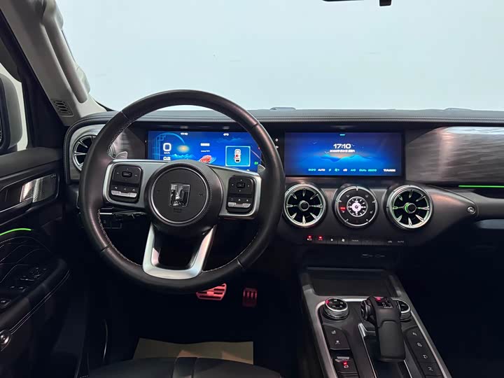 Фото 5 - Tank 300