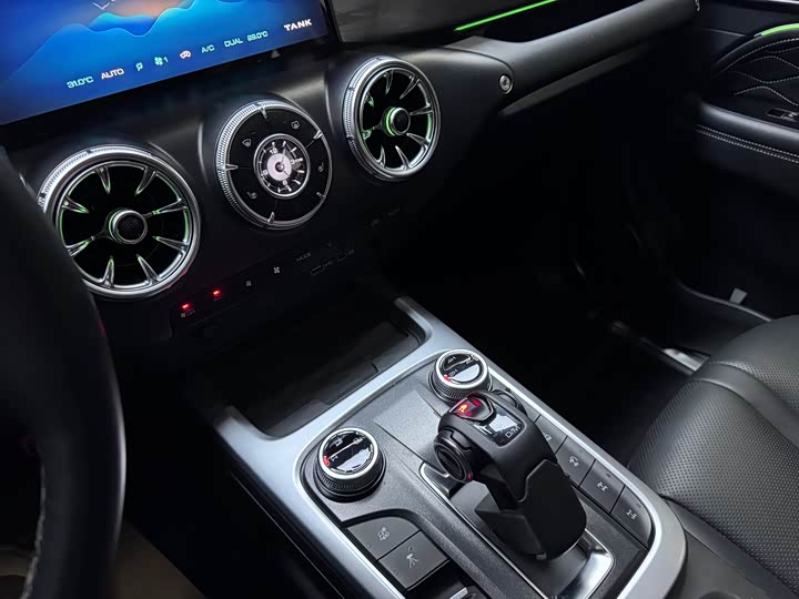 Фото 7 - Tank 300