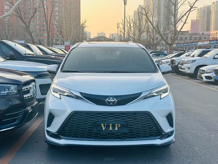 Фото 2 - Toyota Granvia