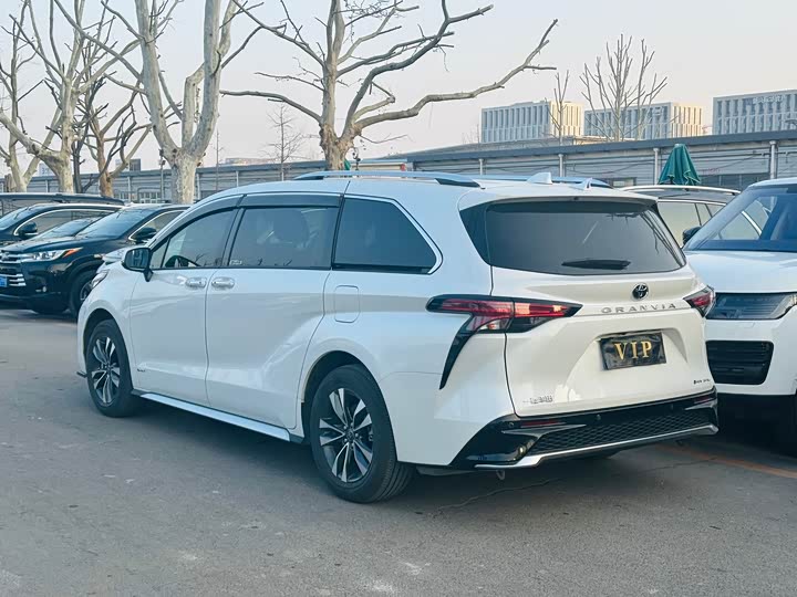 Фото 6 - Toyota Granvia