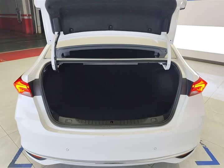 Фото 4 - Buick Verano