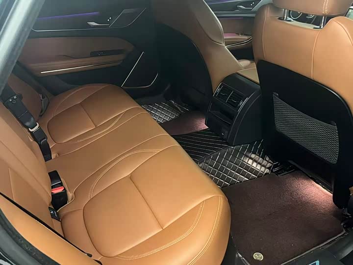 Фото 4 - Jaguar XF L