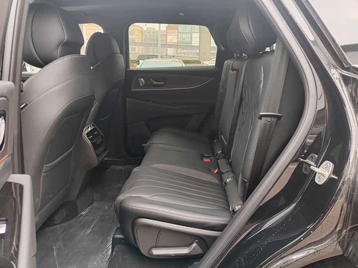 Фото 8 - Chery Tiggo 9