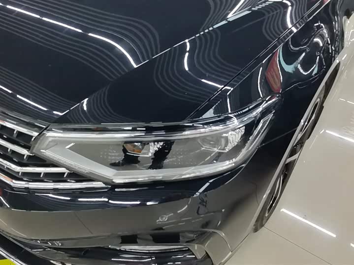 Фото 5 - Volkswagen Magotan