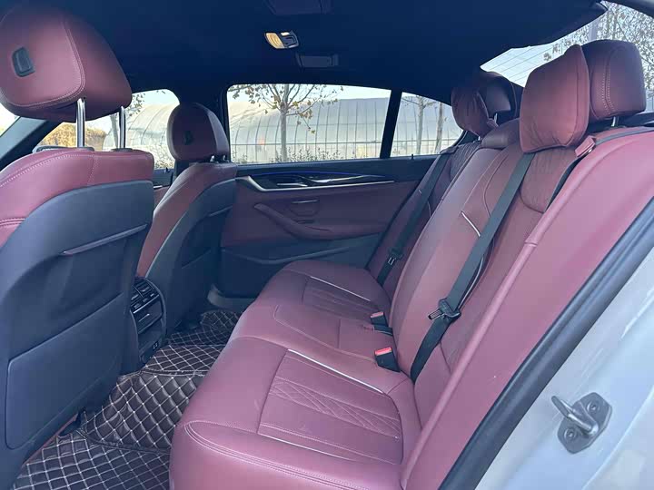 Фото 6 - BMW 5 Series