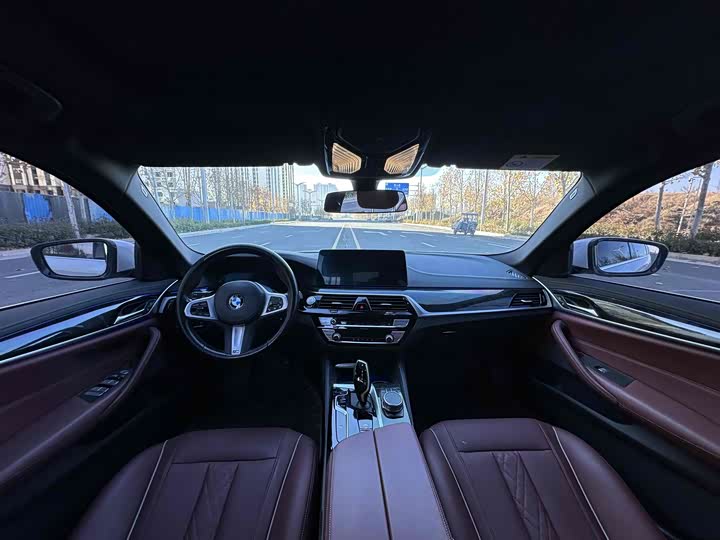 Фото 8 - BMW 5 Series