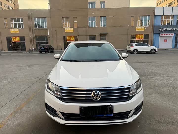 Фото 2 - Volkswagen Lavida