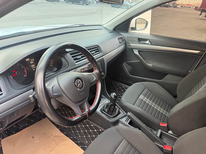 Фото 7 - Volkswagen Lavida