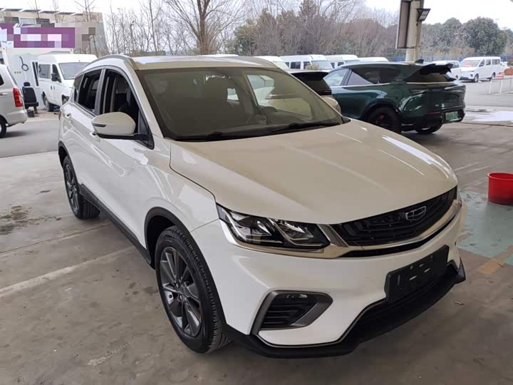 Фото 4 - Geely Coolray Hybrid