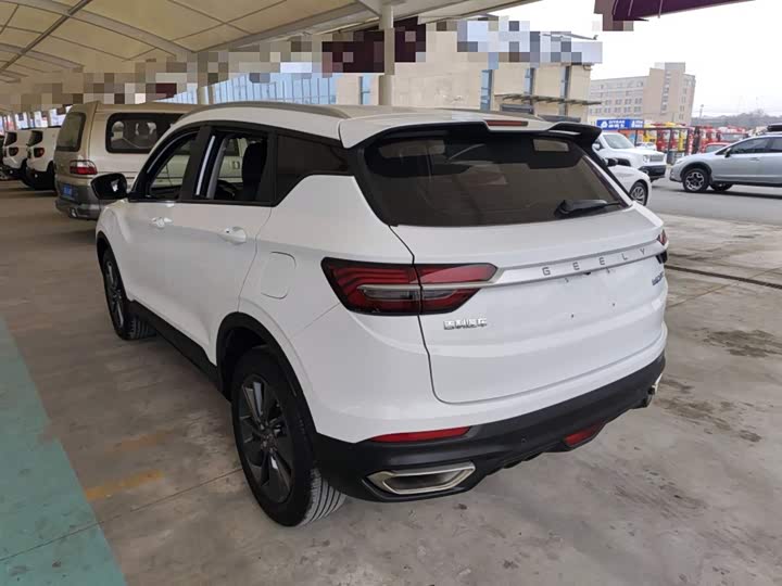 Фото 5 - Geely Coolray Hybrid