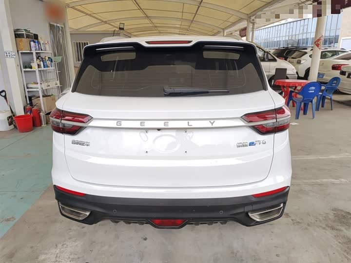 Фото 6 - Geely Coolray Hybrid