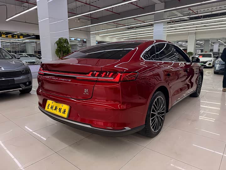 Фото 7 - BYD Han