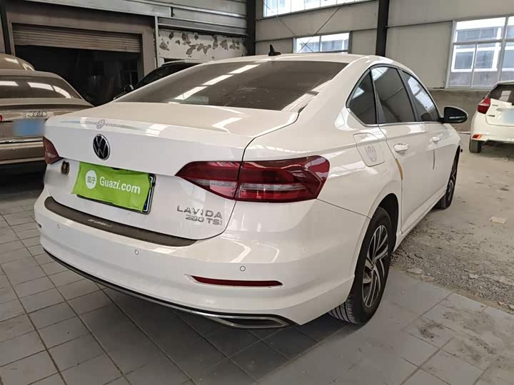 Фото 7 - Volkswagen Lavida