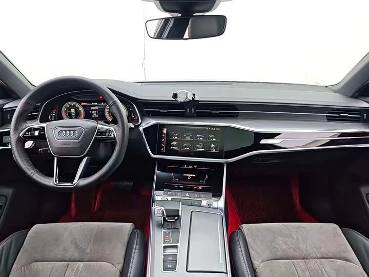 Фото 6 - Audi A6L