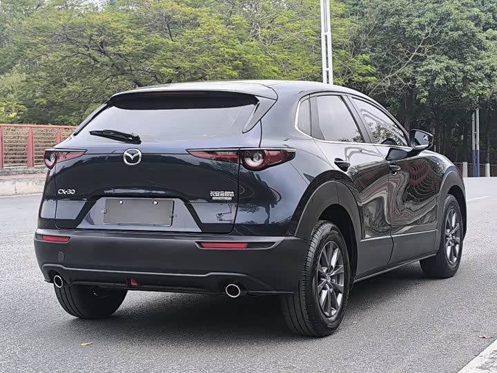 Фото 4 - Mazda CX-30