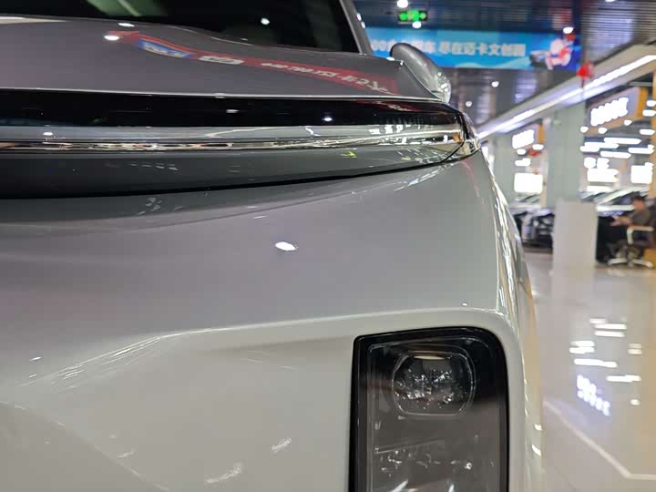 Фото 6 - LiXiang L8