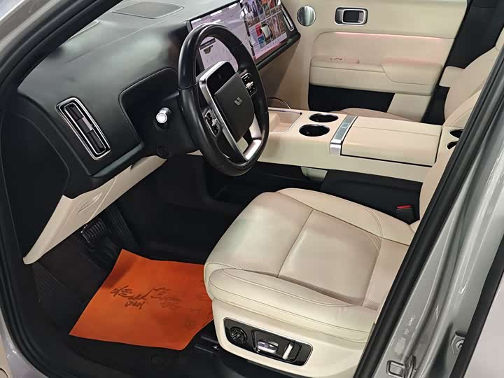 Фото 8 - LiXiang L8