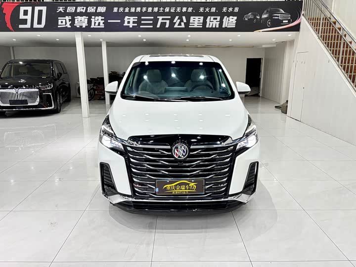 Фото 2 - Buick GL8 ES