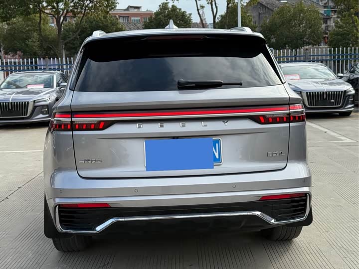 Фото 6 - Geely Monjaro