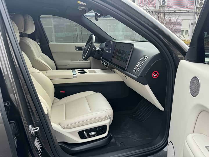 Фото 8 - LiXiang L7