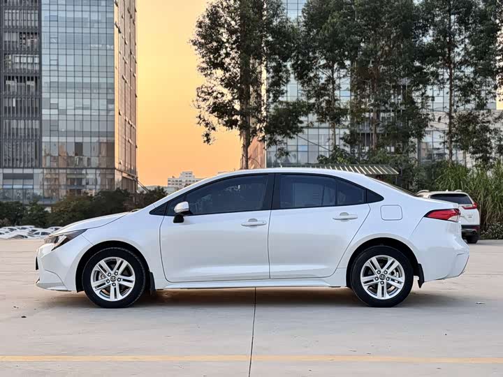 Фото 4 - Toyota Levin