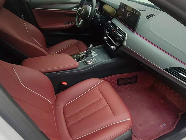 Фото 9 - BMW 5 Series