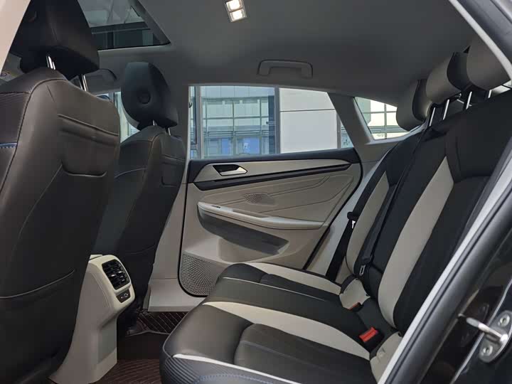 Фото 8 - Volkswagen Lamando L