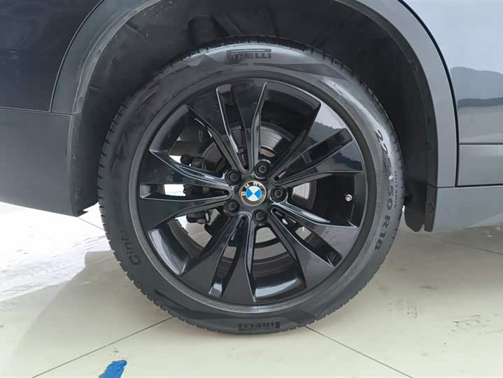 Фото 6 - BMW X1