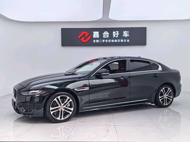 Фото 4 - Jaguar XE L